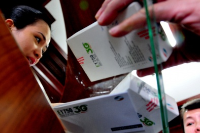 Choáng với cước 3G: Gậy ông đập lưng ông